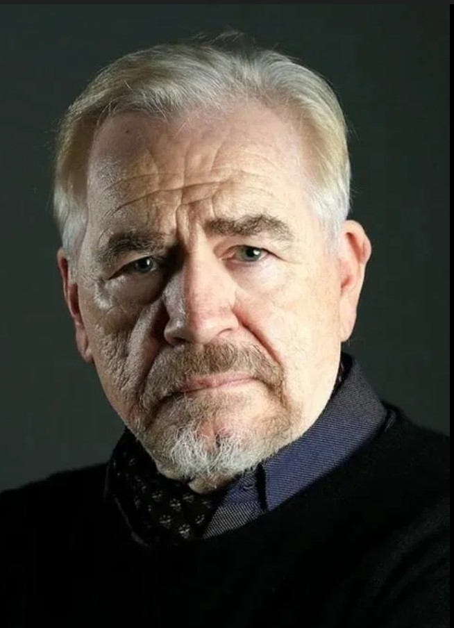 Brian Cox, doublé en version française par Michel Vigné